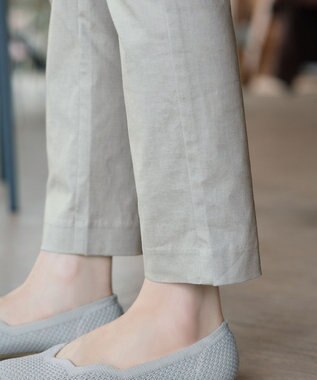 Tiaclasse L 麻混ストレッチテーパードパンツ ライトグレー