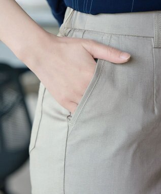 Tiaclasse L 麻混ストレッチテーパードパンツ ライトグレー