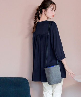 Tiaclasse L 【洗える】ヴィンテージサテンタックシャツチュニック ネイビー