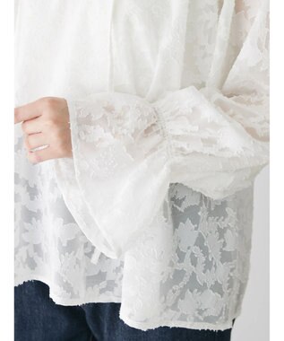 Green Parks シアージャガード花柄フリルブラウス Off White