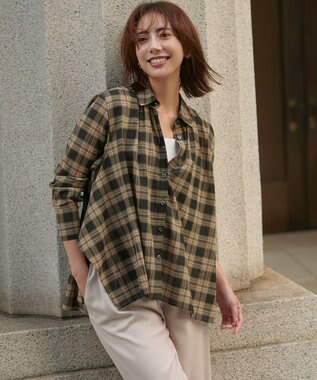 23区 【Oggi6月号掲載】メタルトップ イヤリング ゴールド系