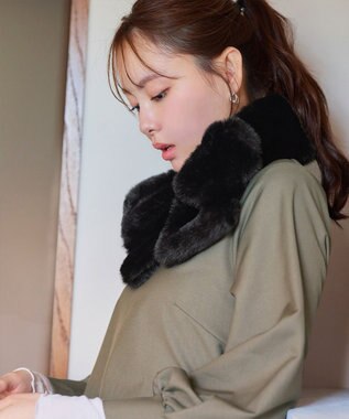 Tiaclasse リボン型ファーティペット ブラック