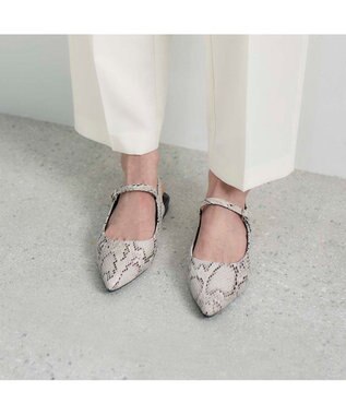 MODE ET JACOMO <noyau>ポインテッドトゥバックベルトパンプス ベージュカタオシ