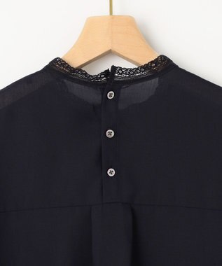 組曲 L 【洗える】シフォンツイルレース ブラウス ネイビー系