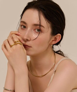 Phoebe 〈金属アレルギー対応〉スイングドロップピアス　ゴールド/ニッケルフリー ゴールド