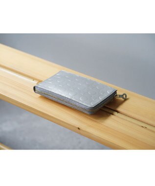 MIYABIYA La quoh with kirakaracho 南蛮七宝エンボスレザー モバイルケース 月白銀(シルバー)