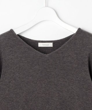 Feroux Vネックニットプルオーバー グレー系