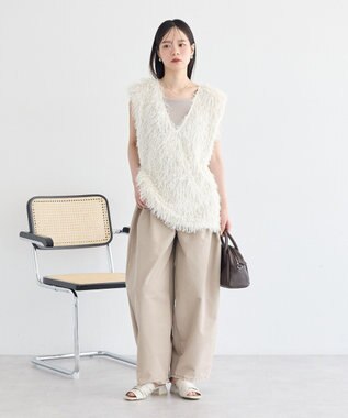 earth music&ecology フェザージャガードベスト Ivory