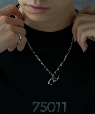 WEGO Mトライバルロゴネックレス