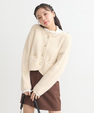 earth music&ecology ゴールド釦ショートニットカーディガン Ivory