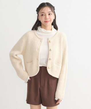 earth music&ecology ゴールド釦ショートニットカーディガン Ivory