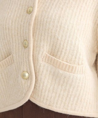 earth music&ecology ゴールド釦ショートニットカーディガン Ivory