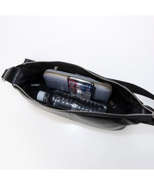 UNBILLION カシュカシュ cachecache / 横長ソフトショルダーバッグ ブラック