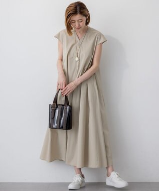 23区 L 【接触冷感/撥水加工/洗える】ストレッチブロード Vネックワンピース ベージュ系