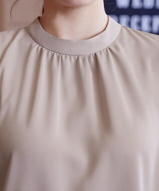 Tiaclasse 【洗える】ボリューム袖ハイネックブラウス グレージュ