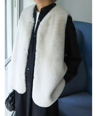 AMERICAN HOLIC 丈違いフェイクファーベスト Gray Beige