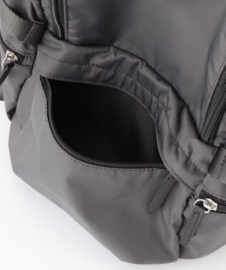 ICB 【A4サイズ収納可】８ポケットナイロンリュック チャコール系