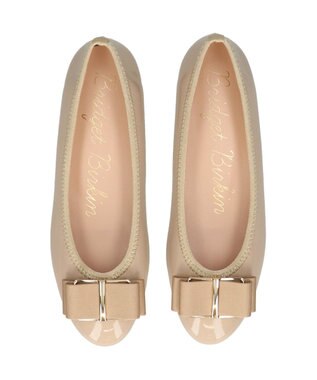 Bridget Birkin 【Bridget Birkin】バックルグログランリボンレインパンプス ベージュエナメル