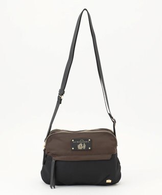 LA BAGAGERIE ウォータープルーフナイロン　スクエアショルダー