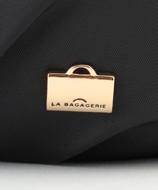 LA BAGAGERIE ウォータープルーフナイロン　スクエアショルダー チョコ