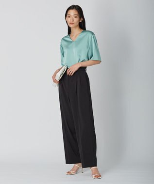 ICB 【WEB限定カラーあり・洗える】Calm Vネックブラウス ジェイドグリーン系