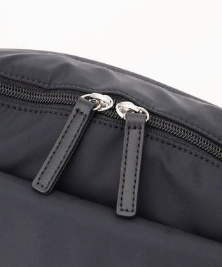 Y'SACCS ダブルタブ　トラベルポシェット ブラック