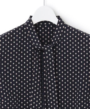 23区 【洗える】ジオメトリックパターン ボウタイ ブラウス ネイビー系