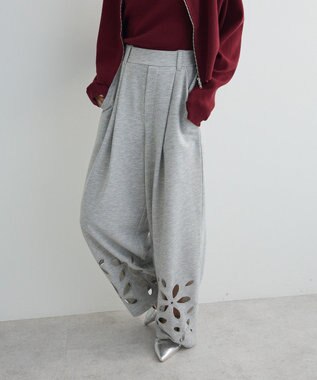 Green Parks フラワーくり抜き刺繍スウェットワイドパンツ
