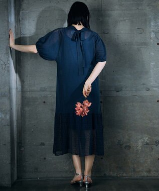 自由区 【カトリエムブーケ】Un pull en dentelle シアーニットワンピース ネイビー