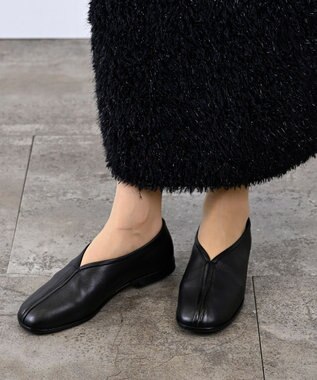 APOM オブリークトゥバイプドスリップオン15 ブラック