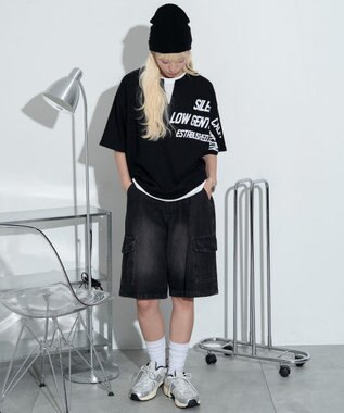 WEGO 【ユニセックス着用ITEM/MLサイズ展開】キーネックフェイクレイヤードグラフィックT（SS） ブラック