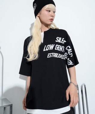 WEGO 【ユニセックス着用ITEM/MLサイズ展開】キーネックフェイクレイヤードグラフィックT（SS） ブラック