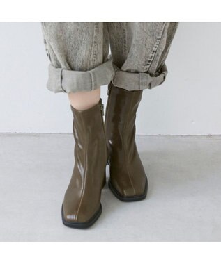 MODE ET JACOMO <carino>スクエアトゥブロックヒールブーツ カーキ