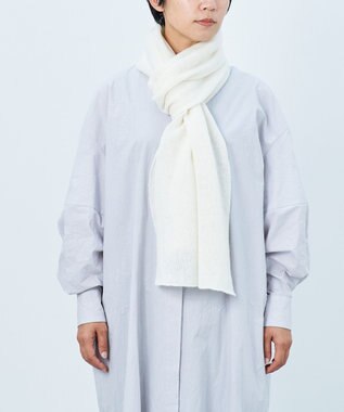 AND WOOL 〈上質な素材と手仕事から生まれた優しいニット〉カシミヤ100%の細巾ストール / マフラー ホワイト