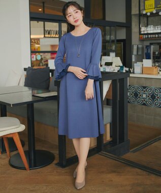 Tiaclasse シフォンフレア袖スポンジニットワンピース ブルー