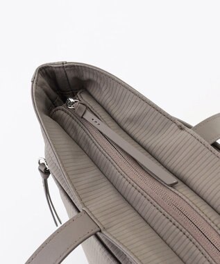 Y'SACCS コーデュロイライクナイロントート グレージュ