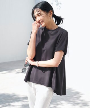 UNFILO L BEAUTY FORM-T バックフレアTシャツ チャコール