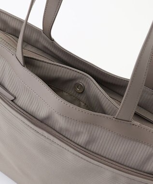 Y'SACCS コーデュロイライクナイロントート グレージュ