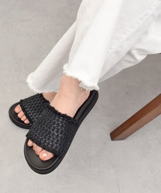 INTER-CHAUSSURES 【ANGEL ALARCON】フットベッドラフィアスライドサンダル