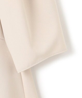 UNFILO 【VERY×UNFILOコラボ】BEAUTY MOVE ペプラムブラウス アイボリー