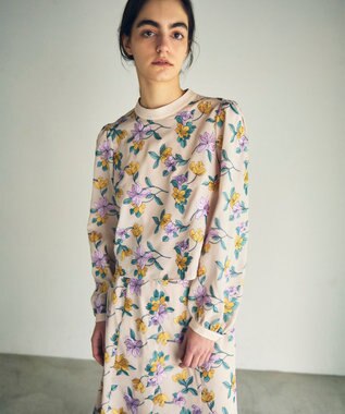 GRACE CONTINENTAL フラワー刺繍ショートトップ キナリ