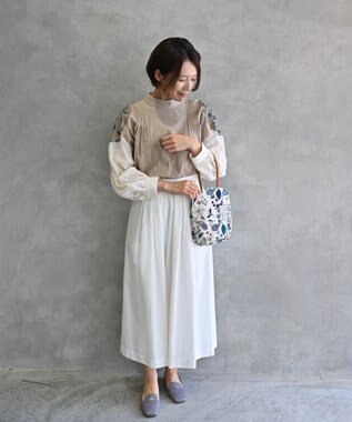 AND WOOL 筆記帳刺繍のminiバッグ ベージュ