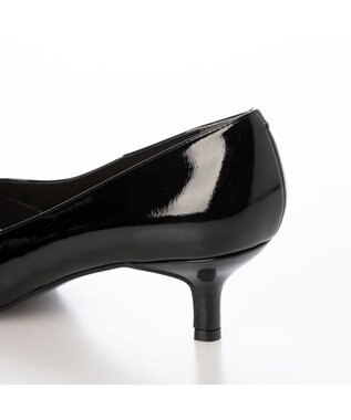 MODE ET JACOMO <MODE ET JACOMO>ポインテッドVカットプレーンパンプス ブラックエナメル