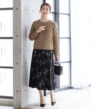 Tiaclasse L コンパクトなシルエットのキルティングショートコート キャメル