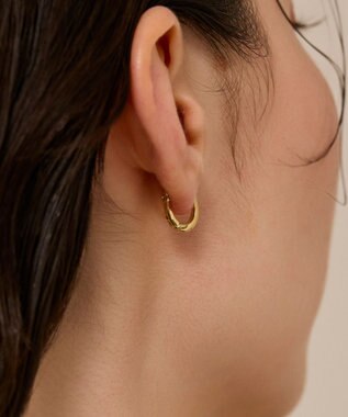 Phoebe 〈金属アレルギー対応〉スキニードロップフープワンタッチピアス　ゴールド/ニッケルフリー ゴールド