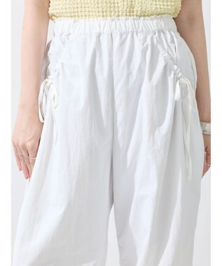 earth music&ecology サイドリボンラインパンツ（Ｏｆｆ　Ｗｈｉｔｅ） Off White