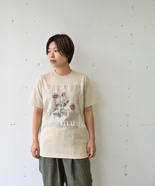 muuc 〈コットン100% 透けにくい厚みの6.2オンス〉ポピー花刺繍の Tシャツ ベージュ