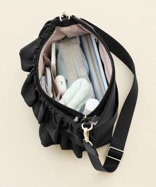 TOCCA 【美人百花掲載】【新色登場】FRILL POCHETTE ポシェット ブラック系