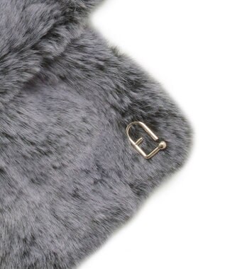 MOONBAT 【WEB限定】FURLA スノートップ チャーム付きフェイクファーマフラー ブラック