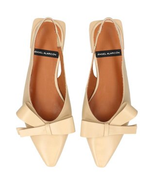 INTER-CHAUSSURES 【ANGEL ALARCON】ポインテッドトウローヒールリボンパンプス ベージュ
